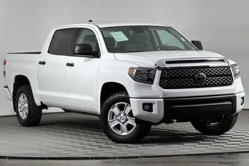 Pre-Owned Tundras Maverick Toyota